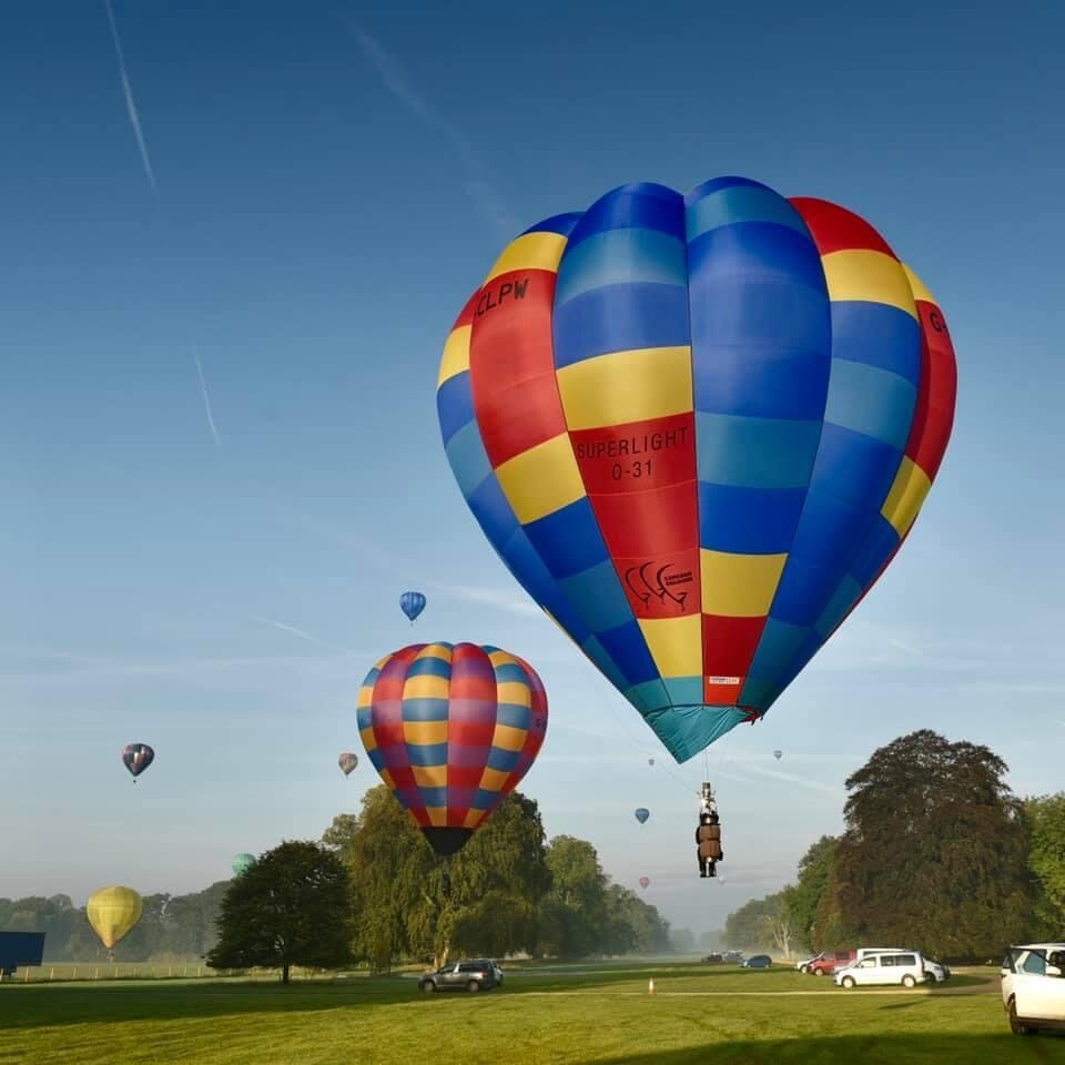 Balloons taking off