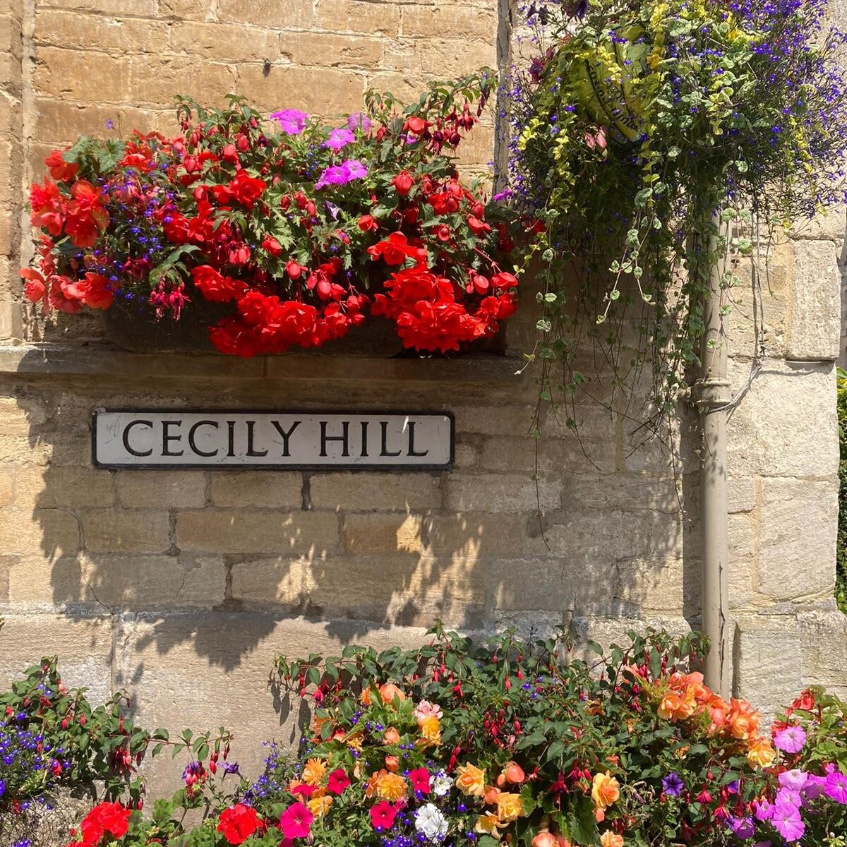 Cecily Hill Flower & Street Sign